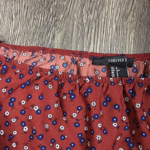 NWOT OFF THE SHOULDER ROMPER - Picture 4 of 5